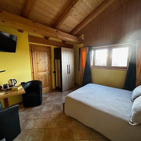Chalet Chapeau Rar Castel Condino Dış mekan fotoğraf