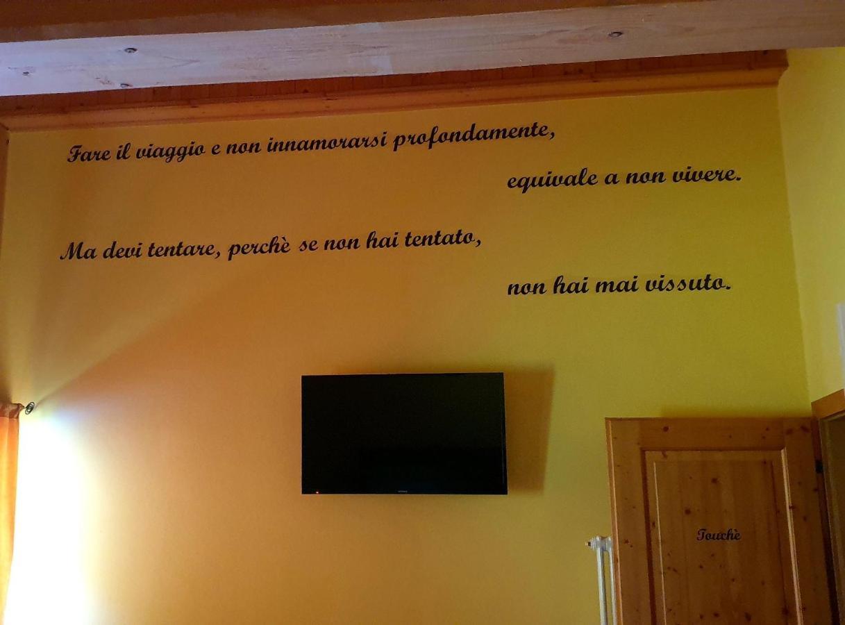 Chalet Chapeau Rar Castel Condino Dış mekan fotoğraf