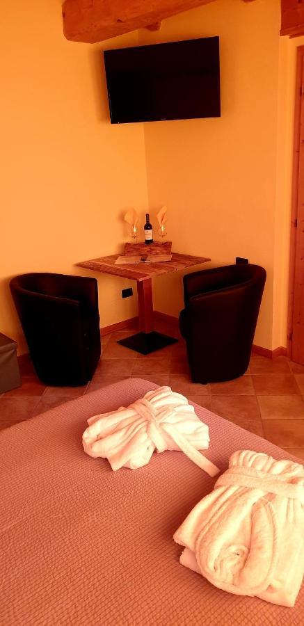 Chalet Chapeau Rar Castel Condino Dış mekan fotoğraf