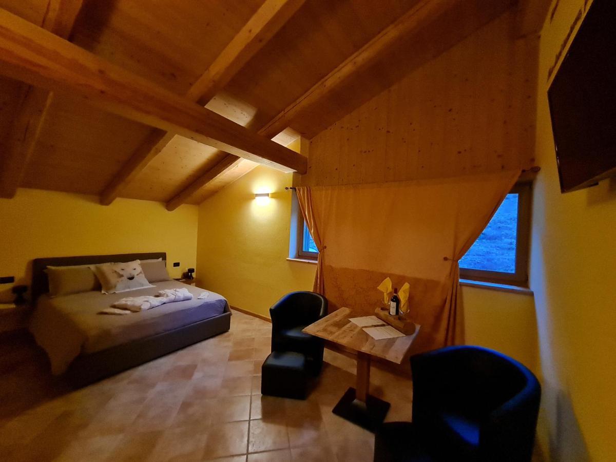 Chalet Chapeau Rar Castel Condino Dış mekan fotoğraf