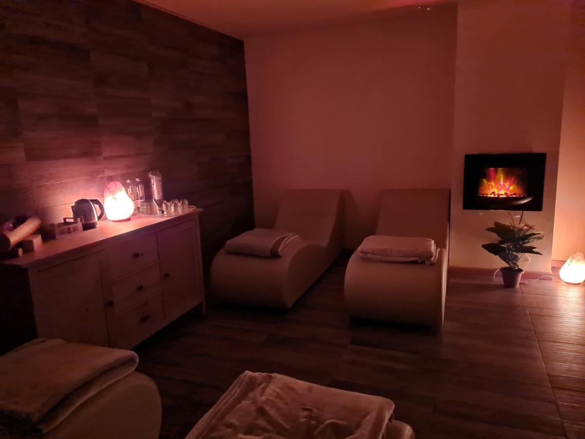 Chalet Chapeau Rar Castel Condino Dış mekan fotoğraf