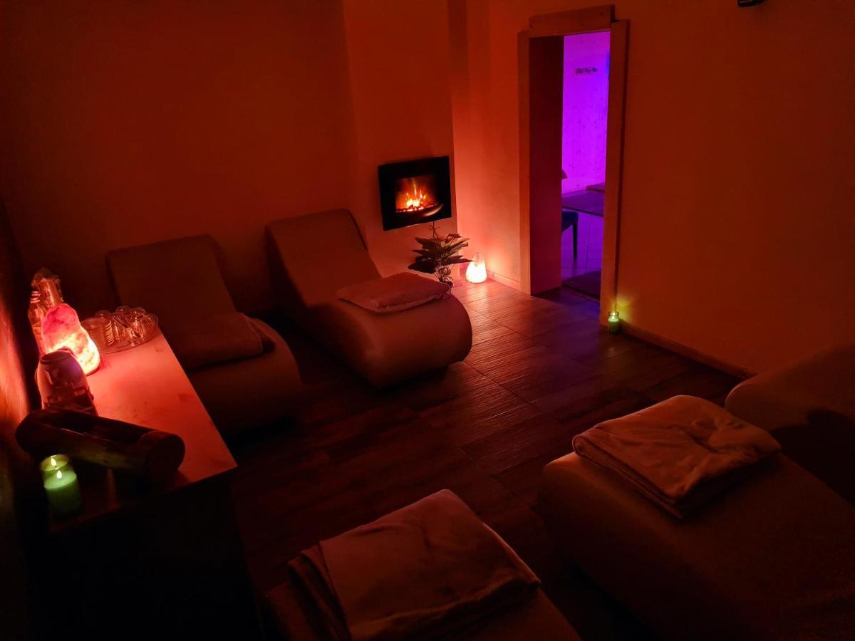 Chalet Chapeau Rar Castel Condino Dış mekan fotoğraf