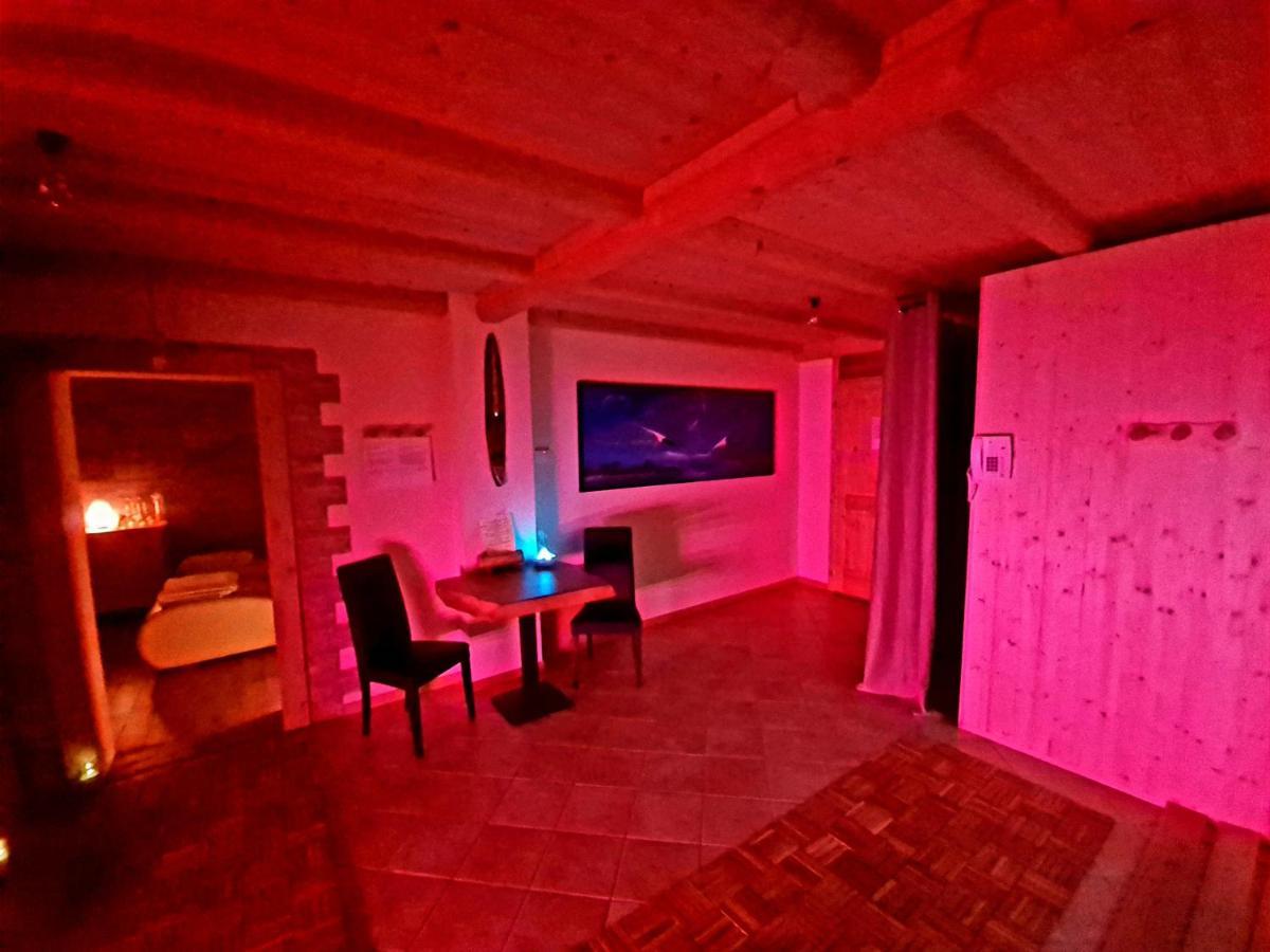 Chalet Chapeau Rar Castel Condino Dış mekan fotoğraf